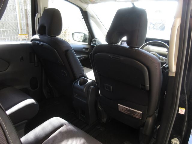 NISSAN SERENA  S-HYBRID 2017 Image 31