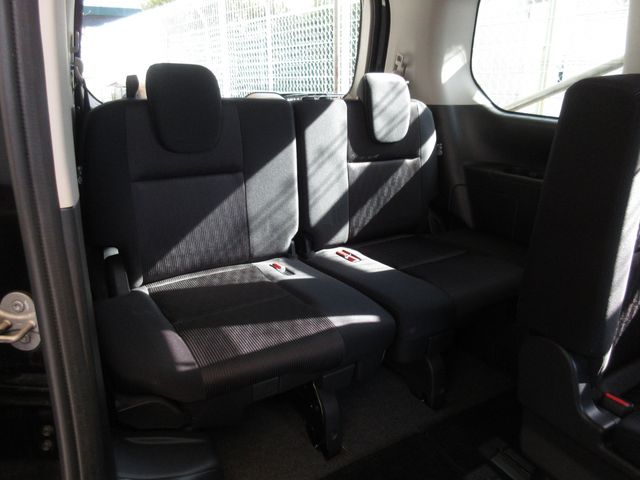 NISSAN SERENA  S-HYBRID 2017 Image 31