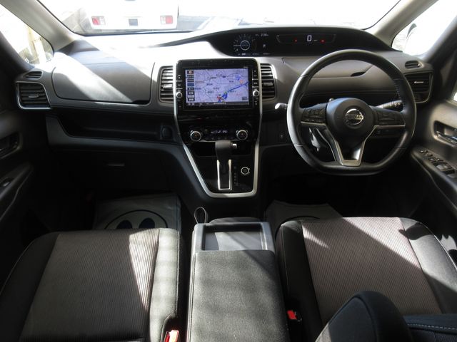 NISSAN SERENA  S-HYBRID 2017 Image 31