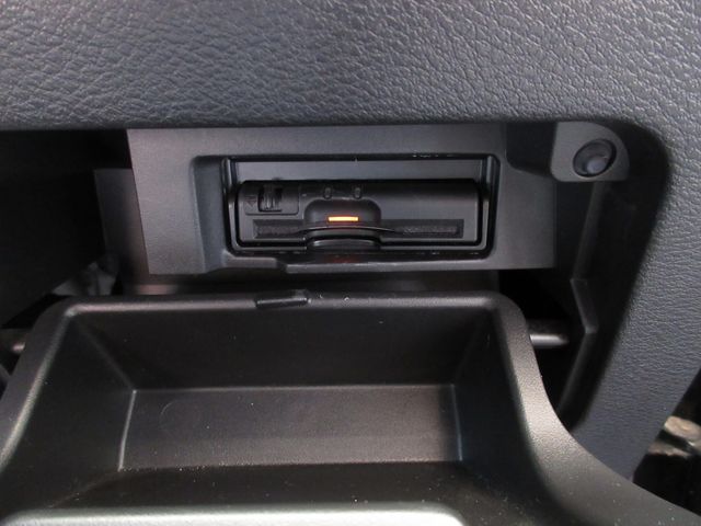 NISSAN SERENA  S-HYBRID 2017 Image 31