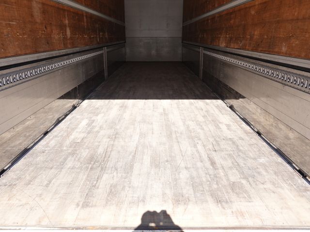 NISSAN DIESEL QUON 2017 Image 31