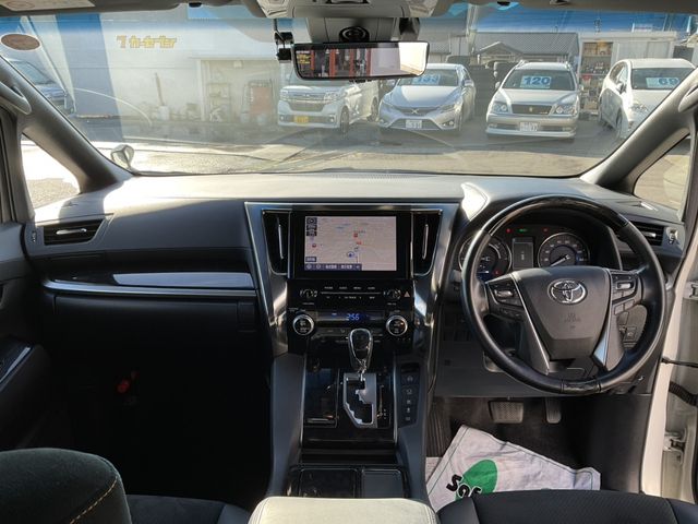 TOYOTA ALPHARD HYBRID 4WD 2021 Image 31