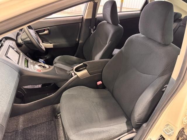 TOYOTA PRIUS 2012 Image 31