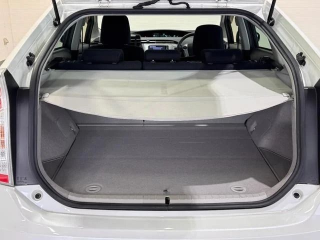 TOYOTA PRIUS 2012 Image 31