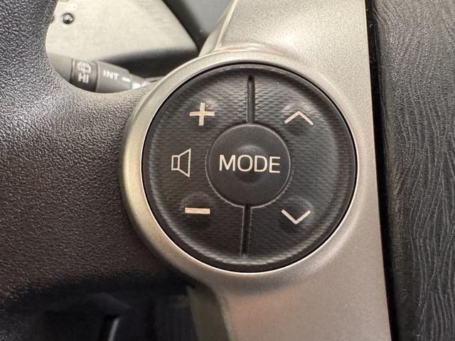 TOYOTA PRIUS 2012 Image 31