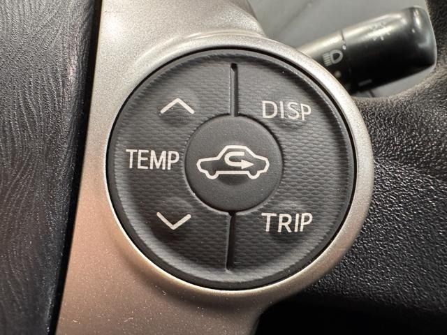 TOYOTA PRIUS 2012 Image 31