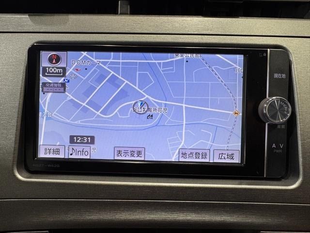 TOYOTA PRIUS 2012 Image 31