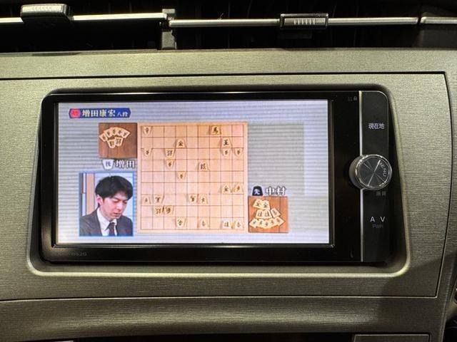 TOYOTA PRIUS 2012 Image 31