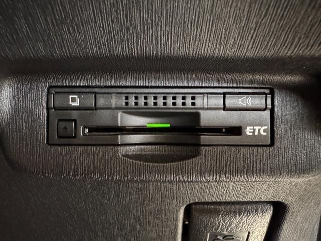 TOYOTA PRIUS 2012 Image 31