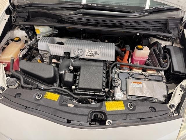 TOYOTA PRIUS 2012 Image 31