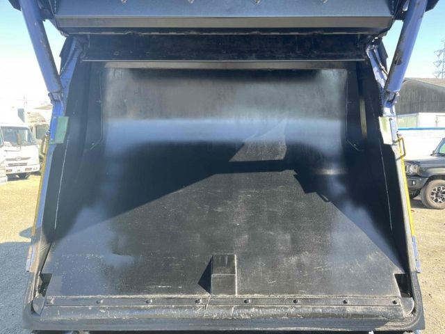 ISUZU ELF 2013 Image 31