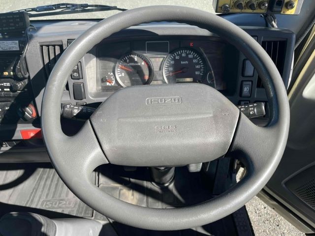 ISUZU ELF 2013 Image 31