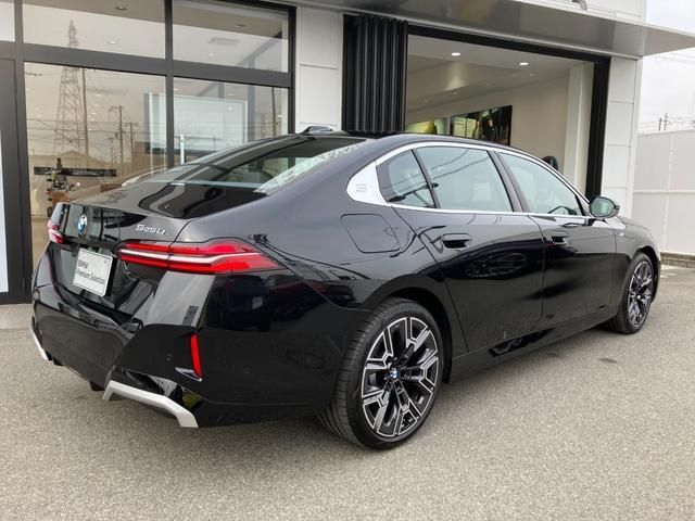 BMW 5SERIES SEDAN 2025 Image 31