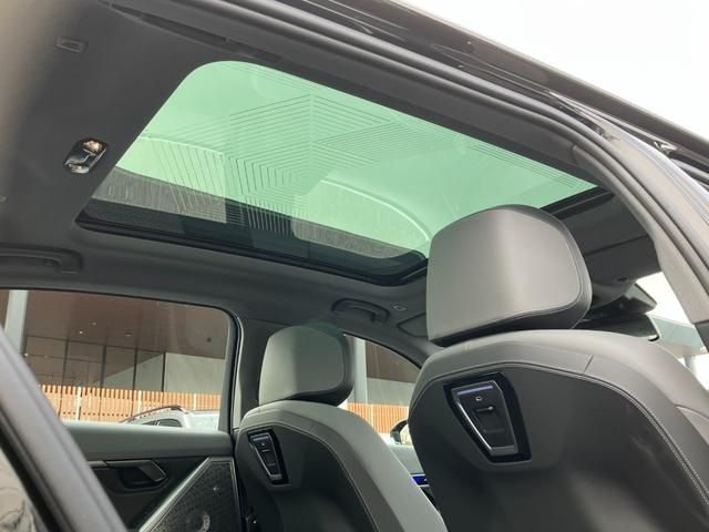 BMW 5SERIES SEDAN 2025 Image 31