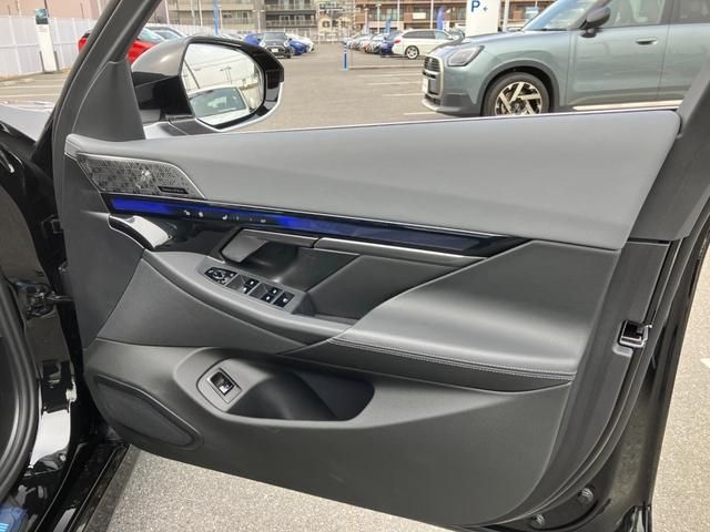 BMW 5SERIES SEDAN 2025 Image 31