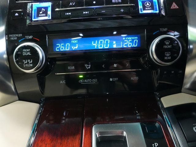 TOYOTA ALPHARD HYBRID 4WD 2015 Image 31