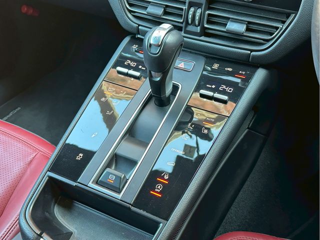 PORSCHE MACAN 2023 Image 31