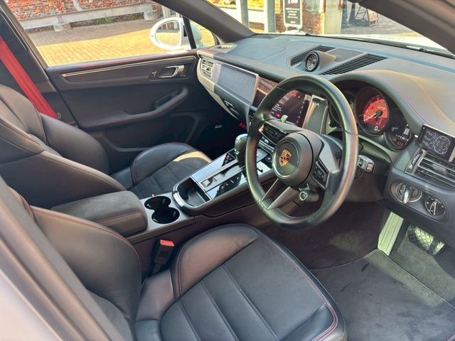 PORSCHE MACAN 2023 Image 31