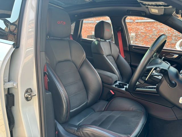 PORSCHE MACAN 2023 Image 31