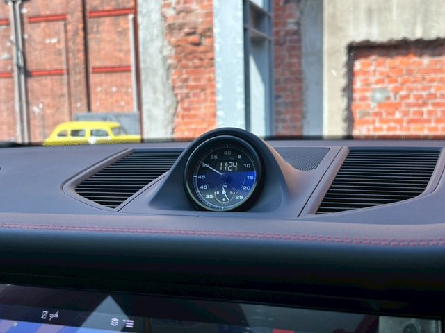 PORSCHE MACAN 2023 Image 31