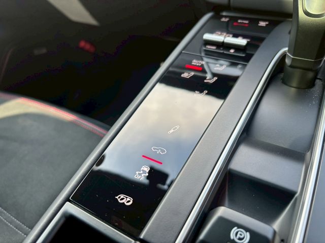 PORSCHE MACAN 2023 Image 31