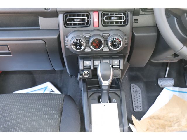 SUZUKI JIMNY SIERRA 2025 Image 31