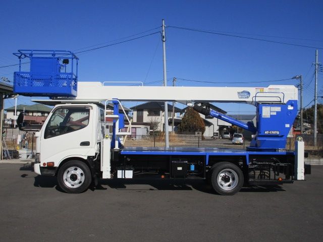 HINO DUTRO 2017 Image 31