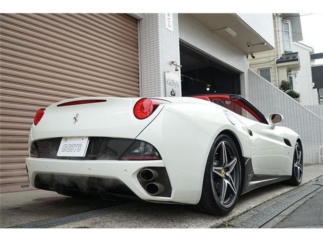 FERRARI CALIFORNIA 3 2013 Image 31