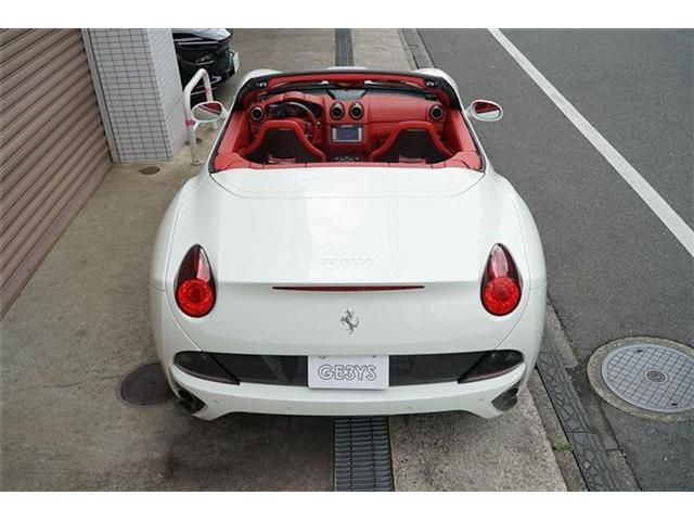 FERRARI CALIFORNIA 3 2013 Image 31
