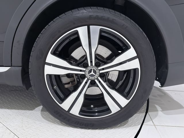 MERCEDES BENZ C CLAS 2023 Image 31