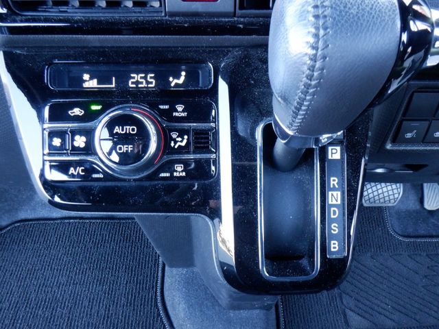 DAIHATSU TANTO CUSTOM 2021 Image 31