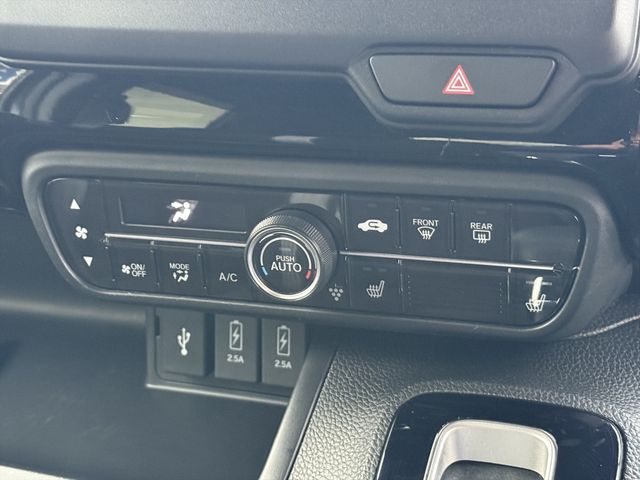 HONDA N BOX CUSTOM 2021 Image 31