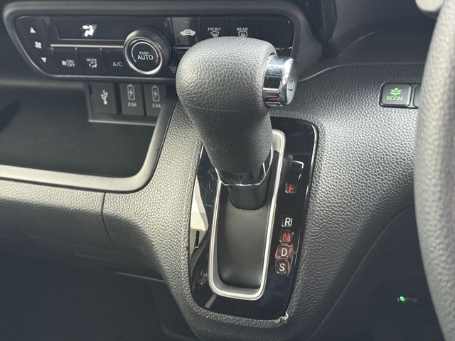 HONDA N BOX CUSTOM 2021 Image 31