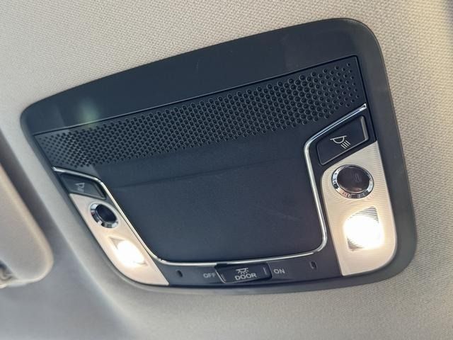 HONDA VEZEL HYBRID 2018 Image 31