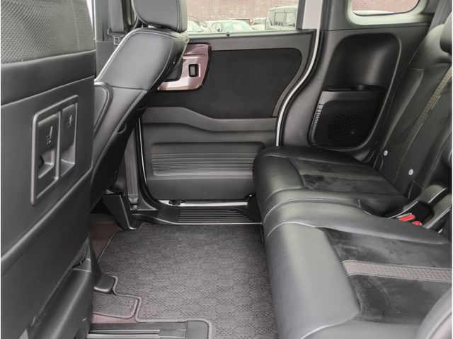 HONDA N BOX CUSTOM 2020 Image 31