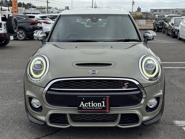 BMW MINI COOPER S 5DOOR 2018 Image 31