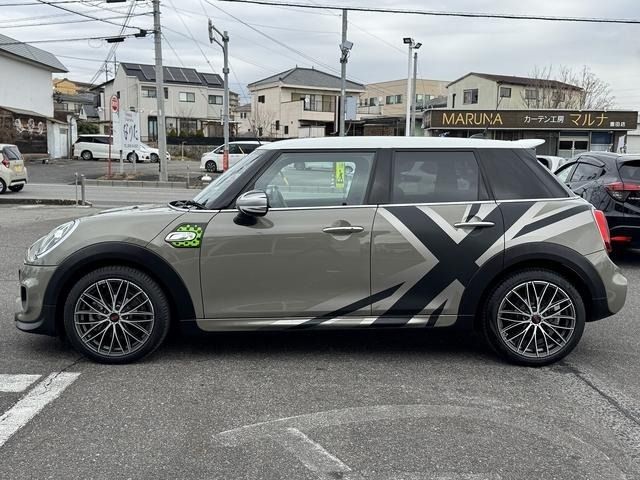 BMW MINI COOPER S 5DOOR 2018 Image 31