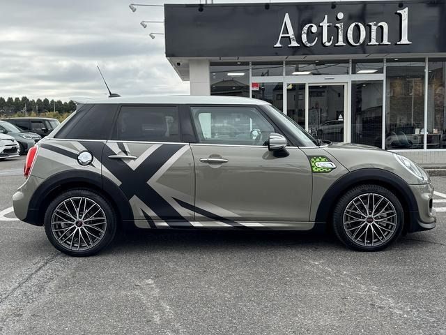 BMW MINI COOPER S 5DOOR 2018 Image 31