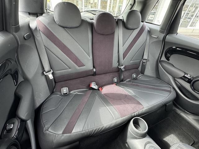 BMW MINI COOPER S 5DOOR 2018 Image 31