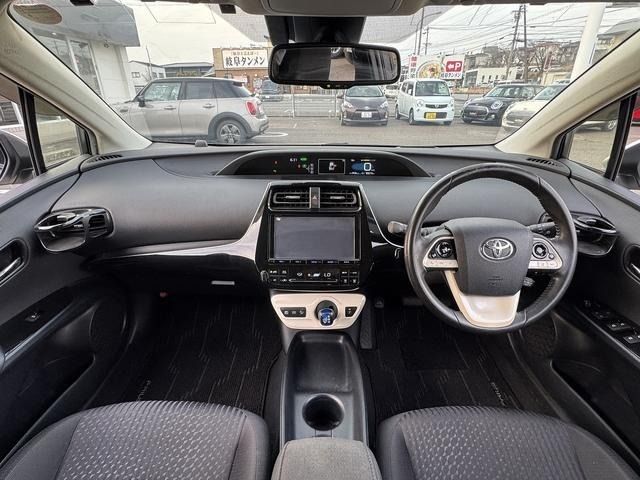 TOYOTA PRIUS 2016 Image 31