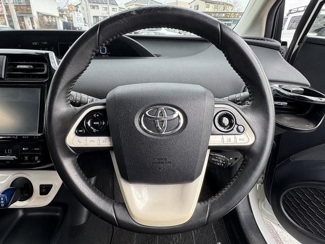 TOYOTA PRIUS 2016 Image 31