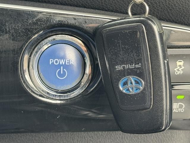TOYOTA PRIUS 2016 Image 31