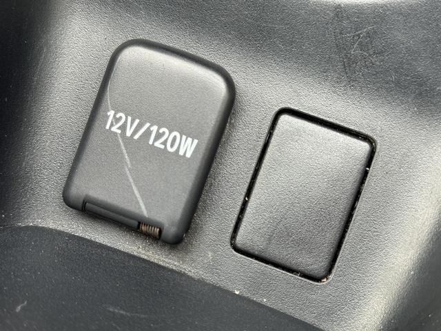 TOYOTA PRIUS 2016 Image 31