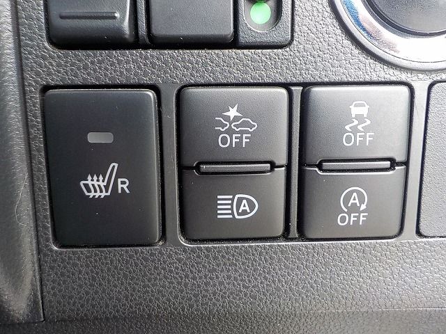 DAIHATSU TANTO CUSTOM 2017 Image 31