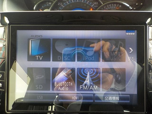 DAIHATSU TANTO CUSTOM 2017 Image 31