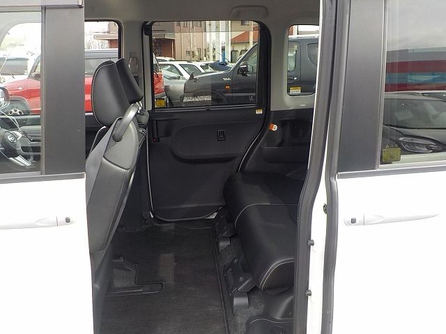 DAIHATSU TANTO CUSTOM 2017 Image 31