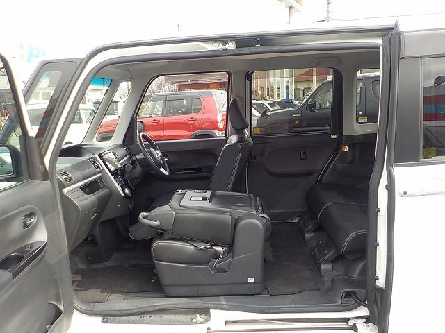 DAIHATSU TANTO CUSTOM 2017 Image 31