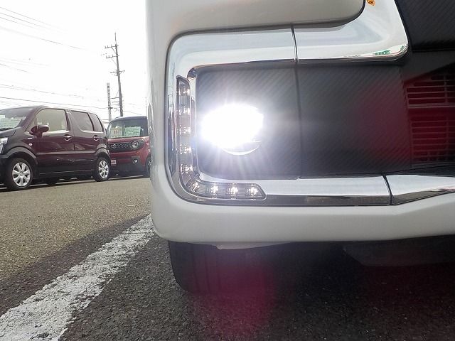 DAIHATSU TANTO CUSTOM 2017 Image 31