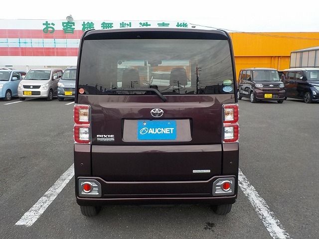 TOYOTA PIXIS MEGA 2017 Image 31