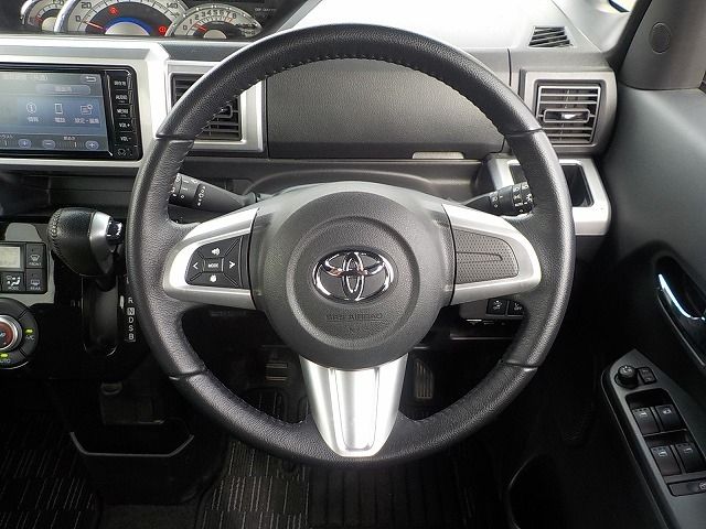 TOYOTA PIXIS MEGA 2017 Image 31